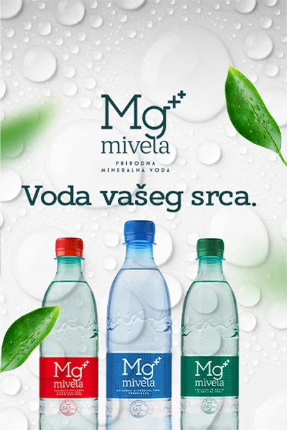 Tri flašice Mg Mivela vode, blago gazirana, negazirana i gazirana na sivoj pozadini sa kapljicama i ispisom Voda vašeg srca